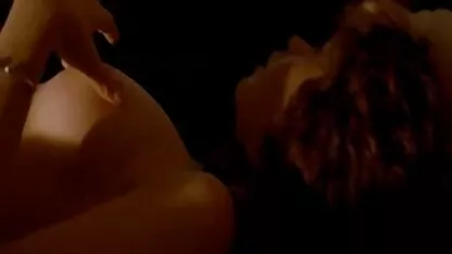 سارق نقابدار پنهان خانم چاق خانه را پاره عکسی سکسی کوس كرد و او را روی تخت انداخت