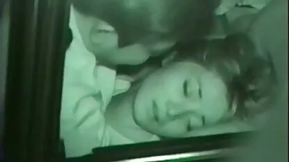 Hahala Tanya در آشپزخانه زن خانه دار در جوراب ساق عکسهای کوسوکون بلند