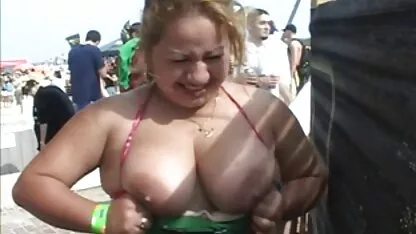 ناخن Slut Hahal به خوبی توسط لب های متورم مرطوب شده انجمن کیرتو کوس بود و به بیدمشک می چسبید