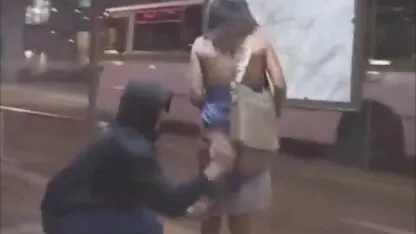 مرغ چربی بالای یک پسر می عکس کوس زن سکسی نشیند و صورتش را پیچ می کند
