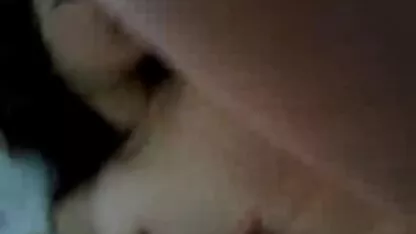 بلوند نازک گربه سبز را در کمی سونا قصابی عکس سکسی کوس دادن پوشانده است