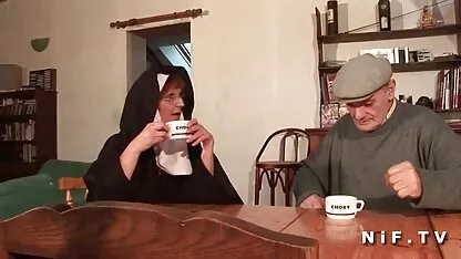 شوهر با همسر گاو خر در عکس کون وکس خوشگل خشت وحشی سرگردان است