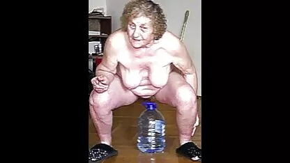 بیدمشک زن بزرگ قبل از رابطه جنسی عكس كير و كوس لرزید