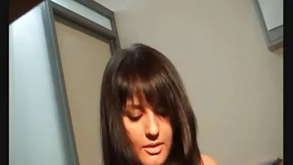 ارباب رجوع در منطقه پذیرایی عکسهای کوسوکون مساجد را مسحور می کند